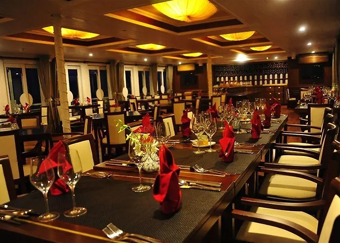The Au Co Cruise - Longest Cruise 2 Bays 5*