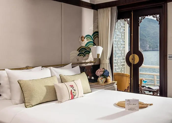 The Au Co Cruise - Longest Cruise 2 Bays  Hạ Long