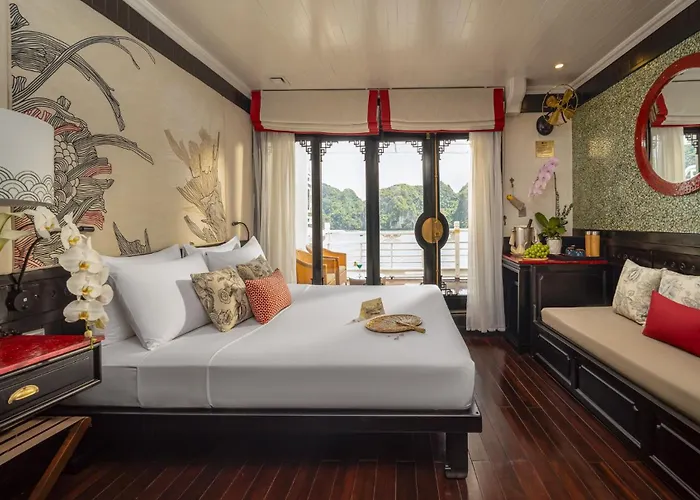 The Au Co Cruise - Longest Cruise 2 Bays 5* Hạ Long