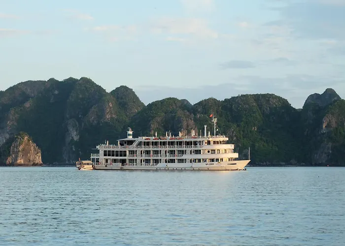 The Au Co Cruise - Longest Cruise 2 Bays 5*