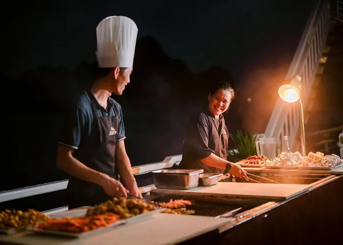 The Au Co Cruise - Longest Cruise 2 Bays 5* Hạ Long
