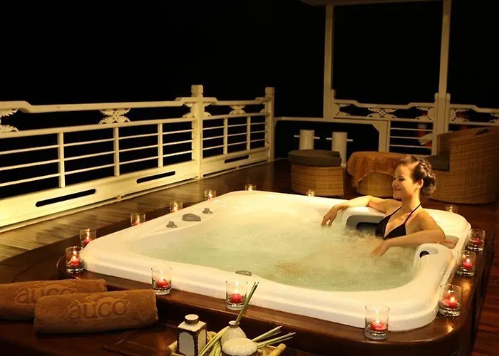 The Au Co Cruise - Longest Cruise 2 Bays 5*