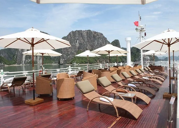  The Au Co Cruise - Longest Cruise 2 Bays Hạ Long