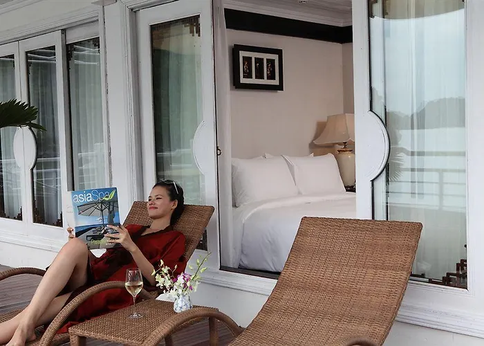 The Au Co Cruise - Longest Cruise 2 Bays  5*