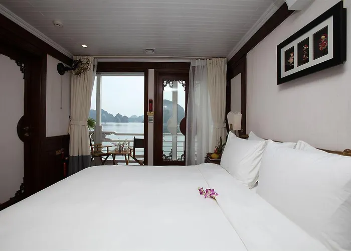 The Au Co Cruise - Longest Cruise 2 Bays 5*