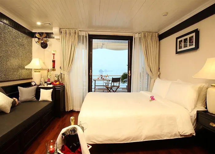 The Au Co Cruise - Longest Cruise 2 Bays  5*