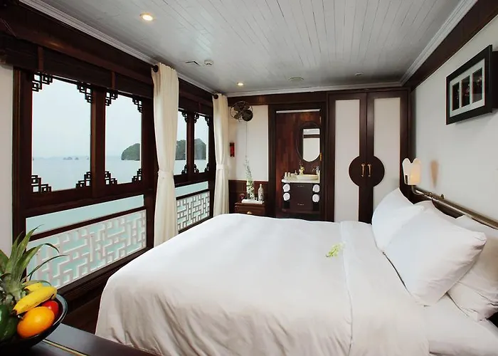 The Au Co Cruise - Longest Cruise 2 Bays 5*