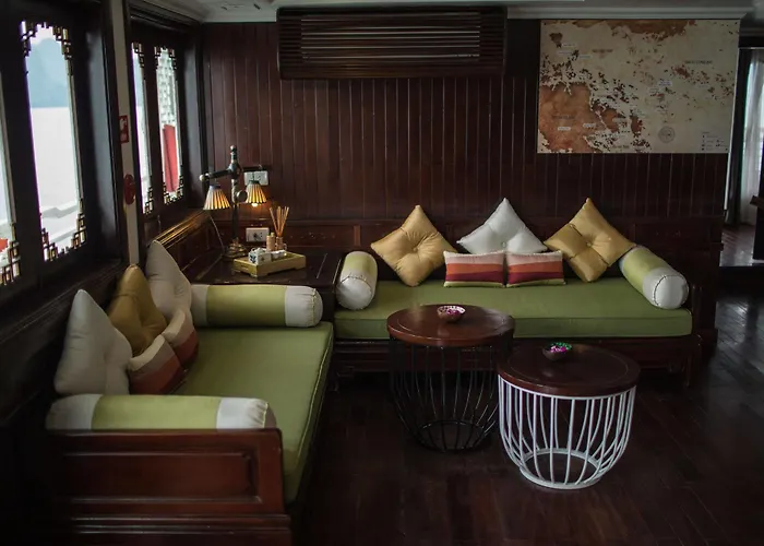  The Au Co Cruise - Longest Cruise 2 Bays 5*